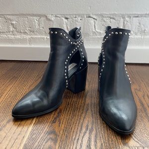 Steve Madden Justice Women's Cut-Out Block Heel Ankle Booties in Size 7